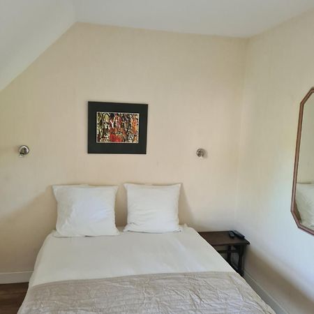 Hotel Saint Julien Aux Bois Esterno foto